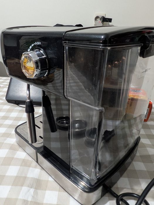 Máquina cafe Ufesa Brescia- café moído ou pastilha