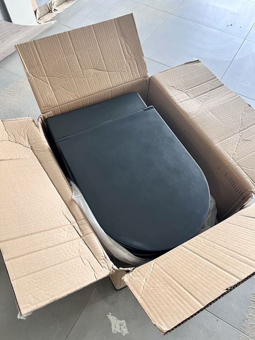 Miska WC Massi wisząca rimless czarna LERA z deską wolnoopadającą Slim