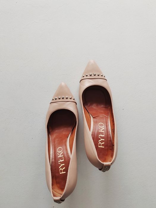 Szpilki Ryłko skóra naturalna szpilki nude