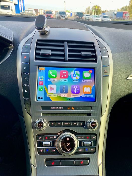 Автомобіль Lincoln MKZ 2016 року