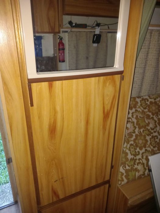 Vendo ou troco por carrinha familiar.