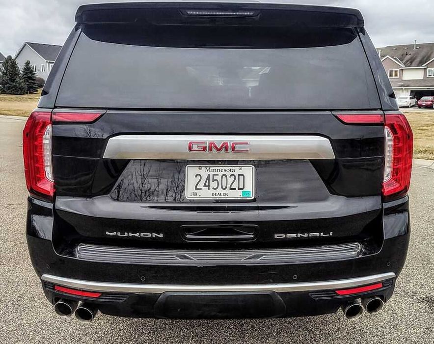 2022   GMC  Yukon