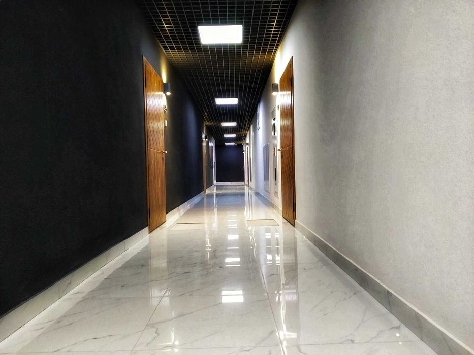 Срочно 1 комнатная квартира 42кв в Таировских Садах Кухня 22кв