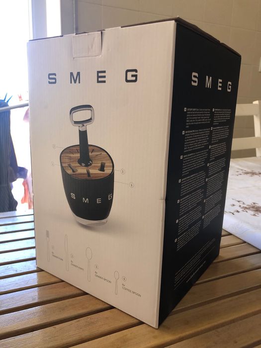 SMEG Preto Bloco Talheres