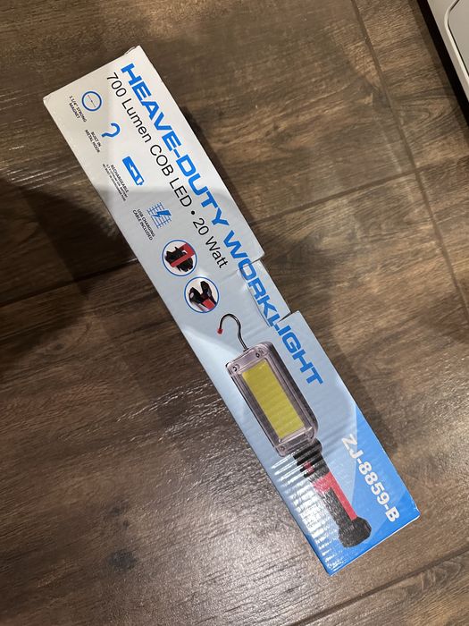 Фонарь ручной аккумуляторный на зарядке