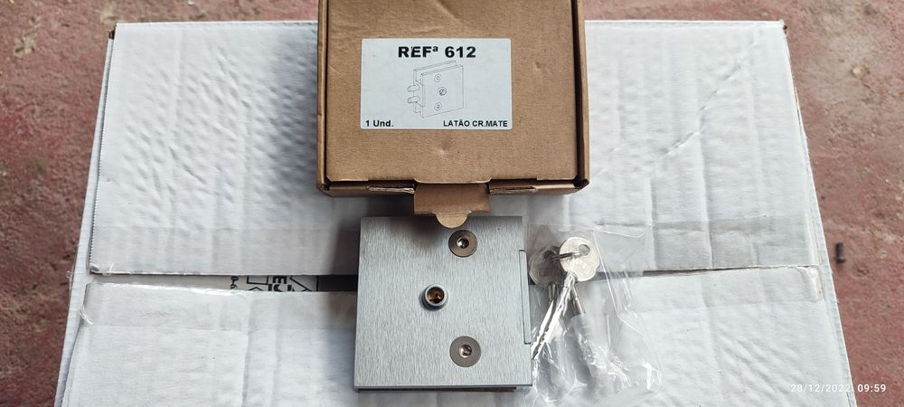 Conjunto para porta de vidro