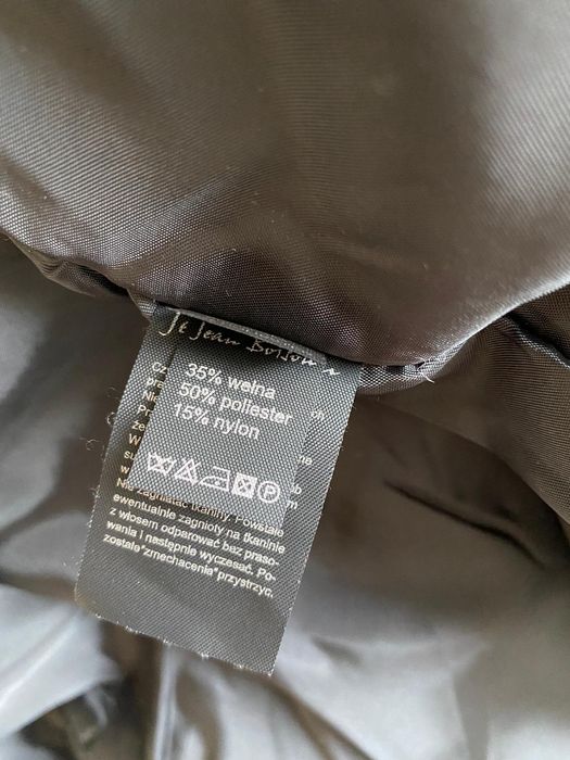 Elegancki wełniany płaszcz Jean Boison