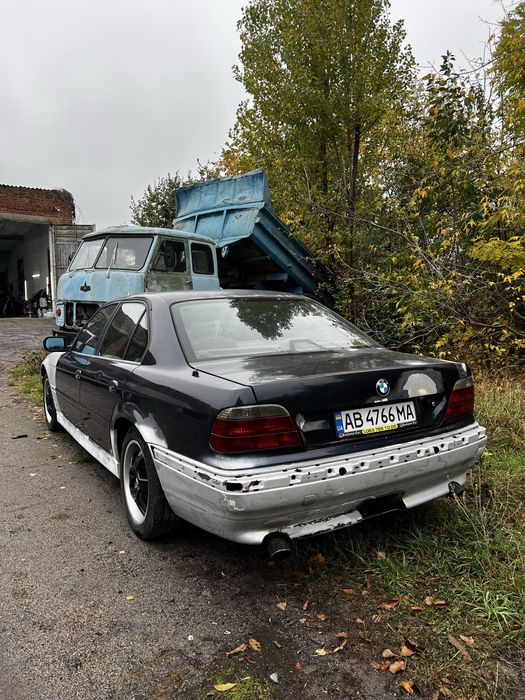 Продам BMW e38 740d