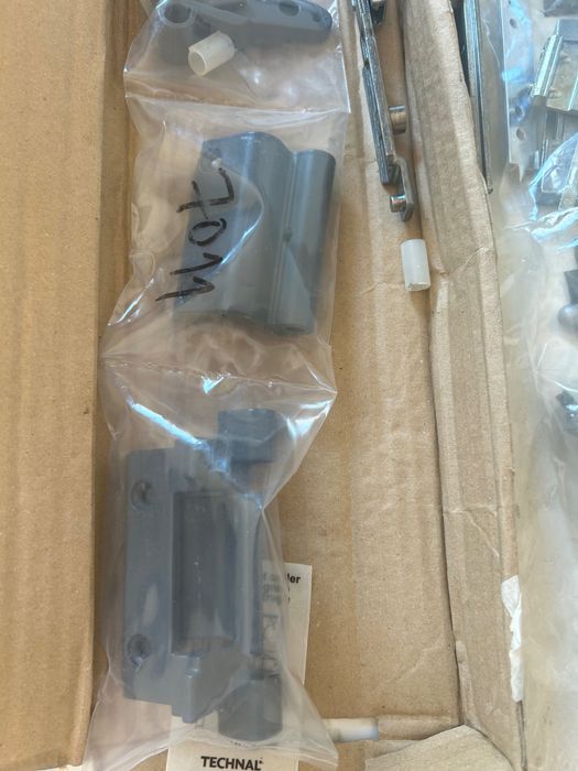 peças de janela de marca technal