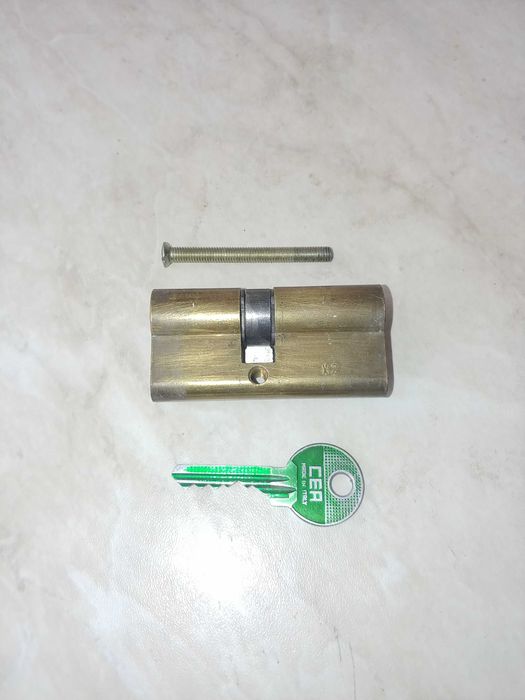 Недорого продається вставка для врізного замка