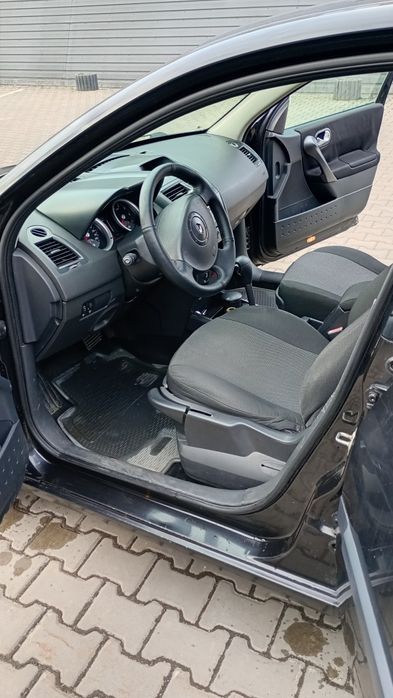 Автомобіль Рено Меган 2