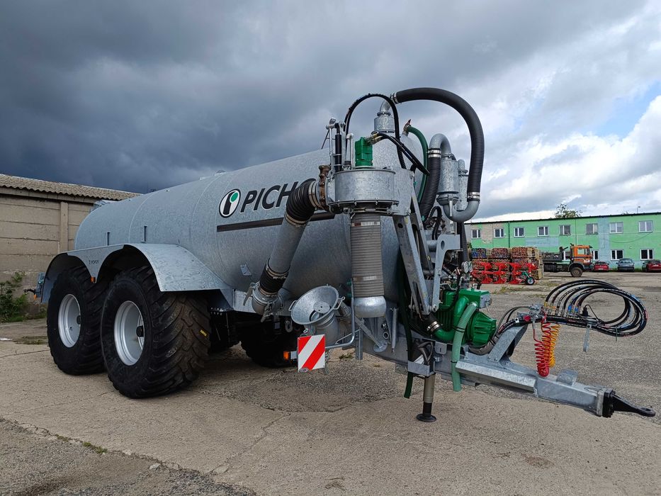 Wóz asenizacyjny Pichon TCI 15700 z turbo napełniaczem, 15900 L