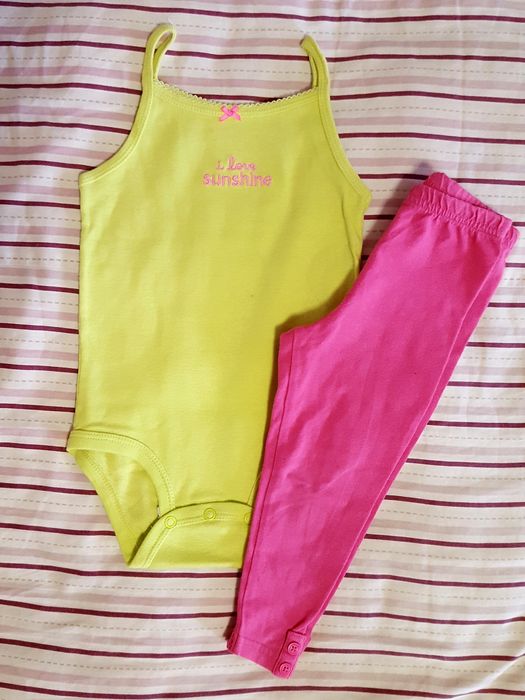 Яркий комплект Carter's 9-12-18 мес бодик+шортики/лосины