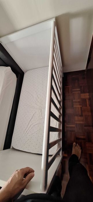 Berço branco ikea