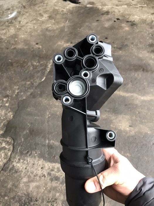 Корпус масляного фильтра VW Passat 2.5 usa америка b7 Б7 фильтр