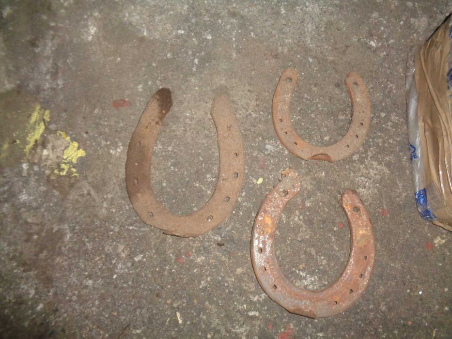 Podkowy końskie stare