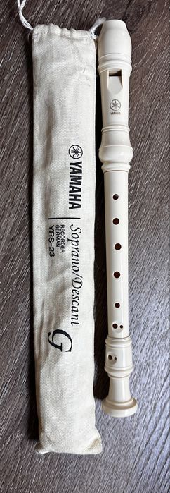 Продам блок-флейти сопрано Yamaha YRS-23