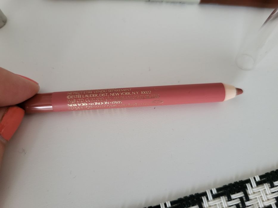 Nowa kredka do ust Estee Lauder