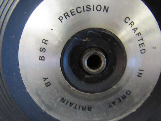 Gira Discos OMEX MC006