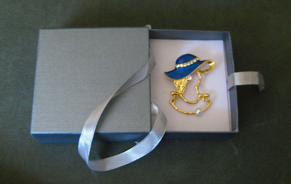 Alfinete / Broche / Pregadeira Busto de Mulher NOVO