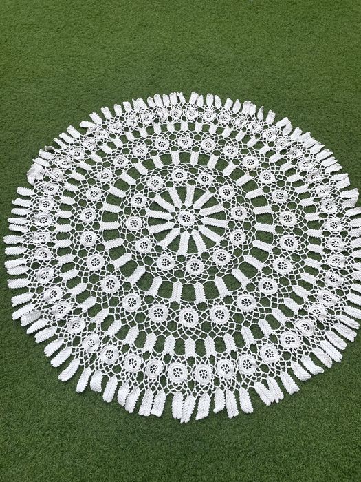 Toalha de mesa em crochet feita à mão muito antiga