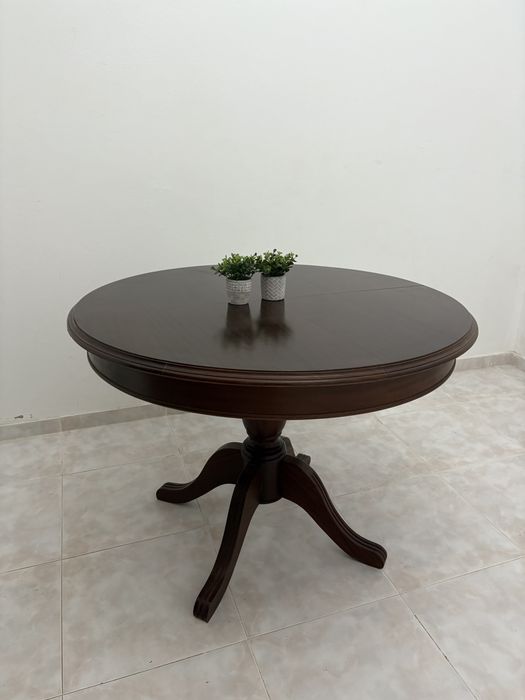 Mesa de jantar e 4 cadeiras