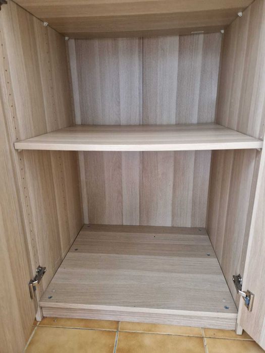 Armário PAX 75x58x201 cm – Excelente estado + 4 prateleiras + 2 portas