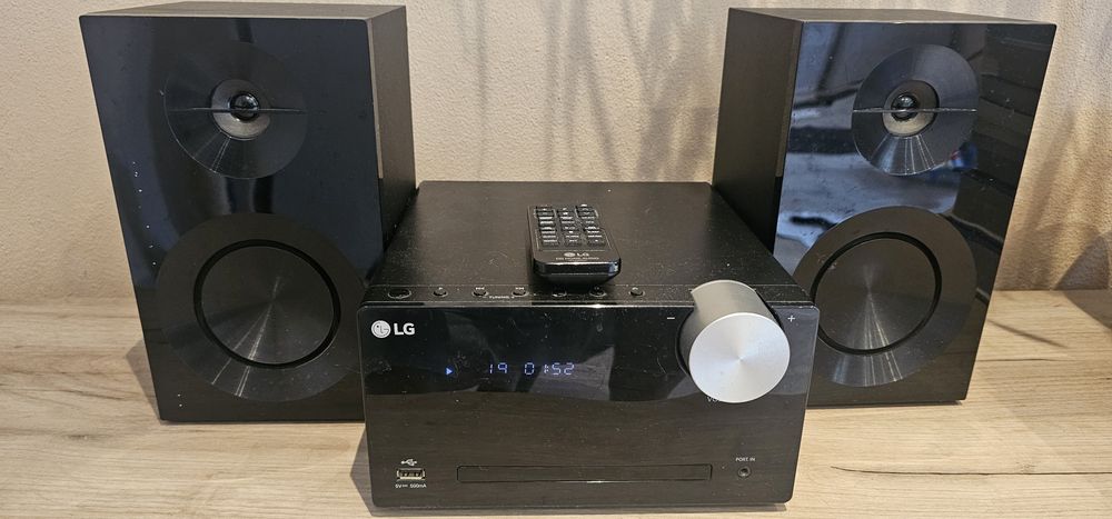 Mini wieża Lg cm2440