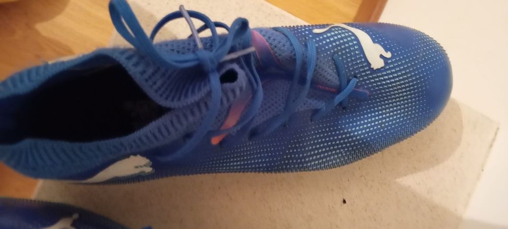 Chuteiras futebol 38 + luvas 38 + equipamento de treino guarda redes