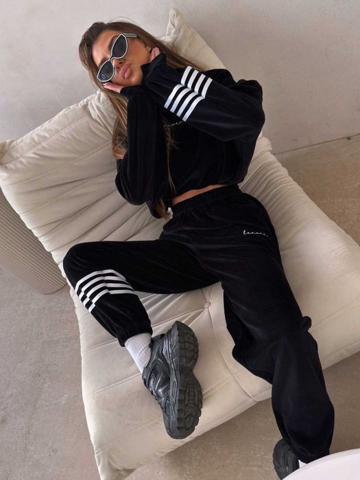 La coca dres welur velve czarny