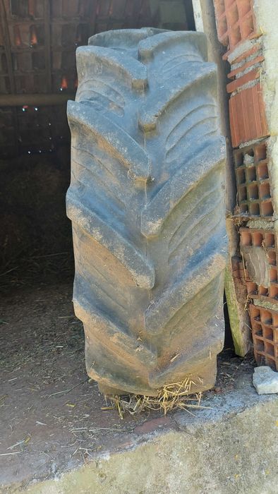 Pneu para trator 11.2R20