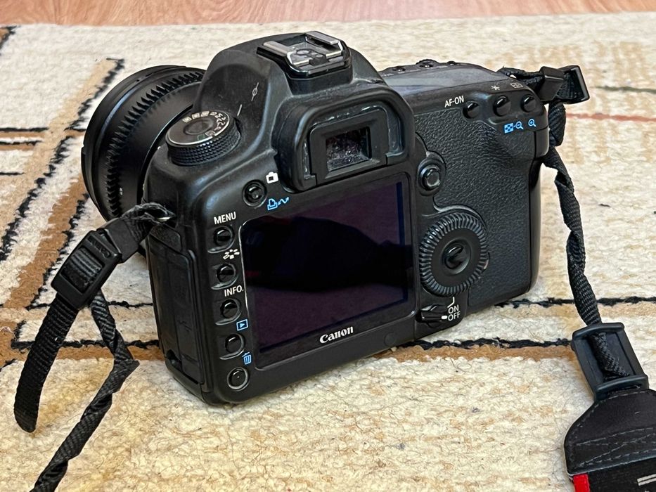 Canon EOS 5D Mark II Body, 6 baterii, 3 karty, ładowarka - Tylko 55 029 zdjęć zrobionych !!!