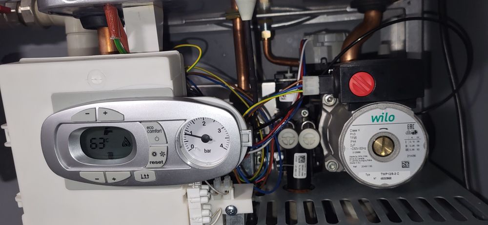 Газовий котел FERROLI DIVAtech D F24 (турбований)