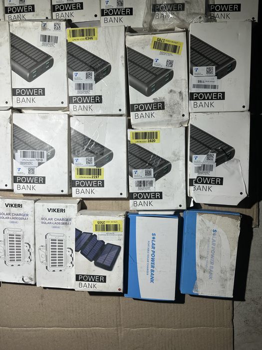 Повербанки 26800mAh на сонячних панелях Fast Charging