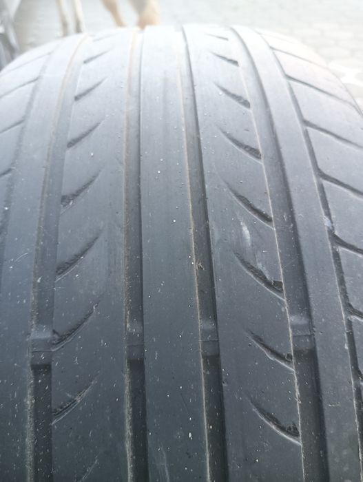 Vendo 2 Pneus (Par) com as seguintes medidas:

NANKANG
225 / 45 ZR18 9