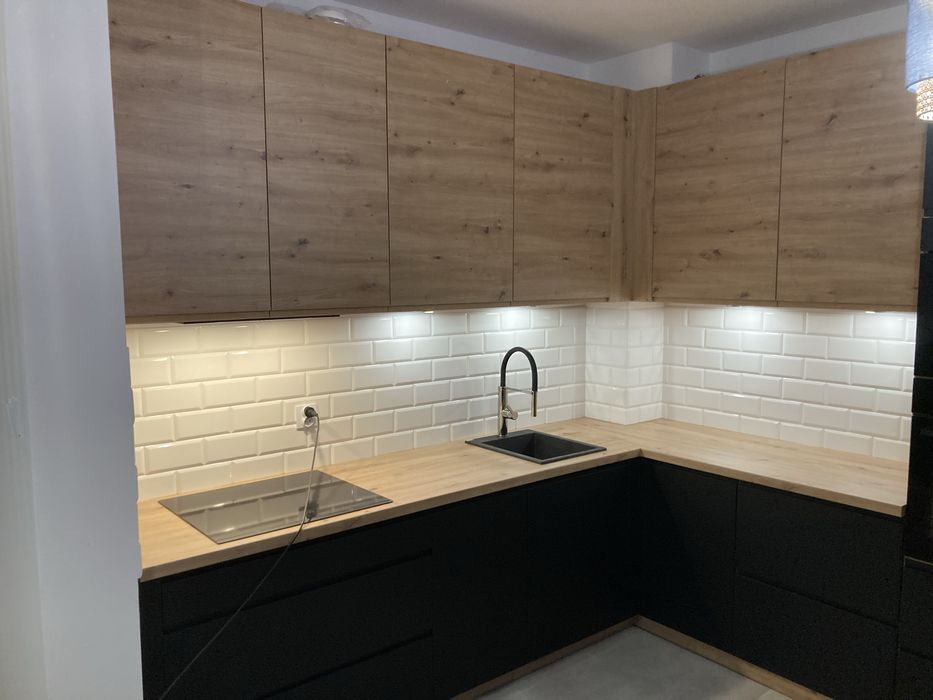 Stolarz z pasią. Ekskluzywne Uslugi Stolarskie - Precyzja i Jakość