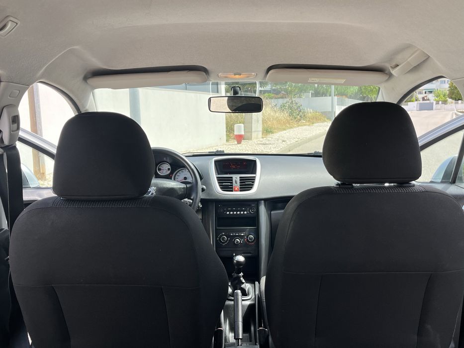 Peugeot 207 ano 2010