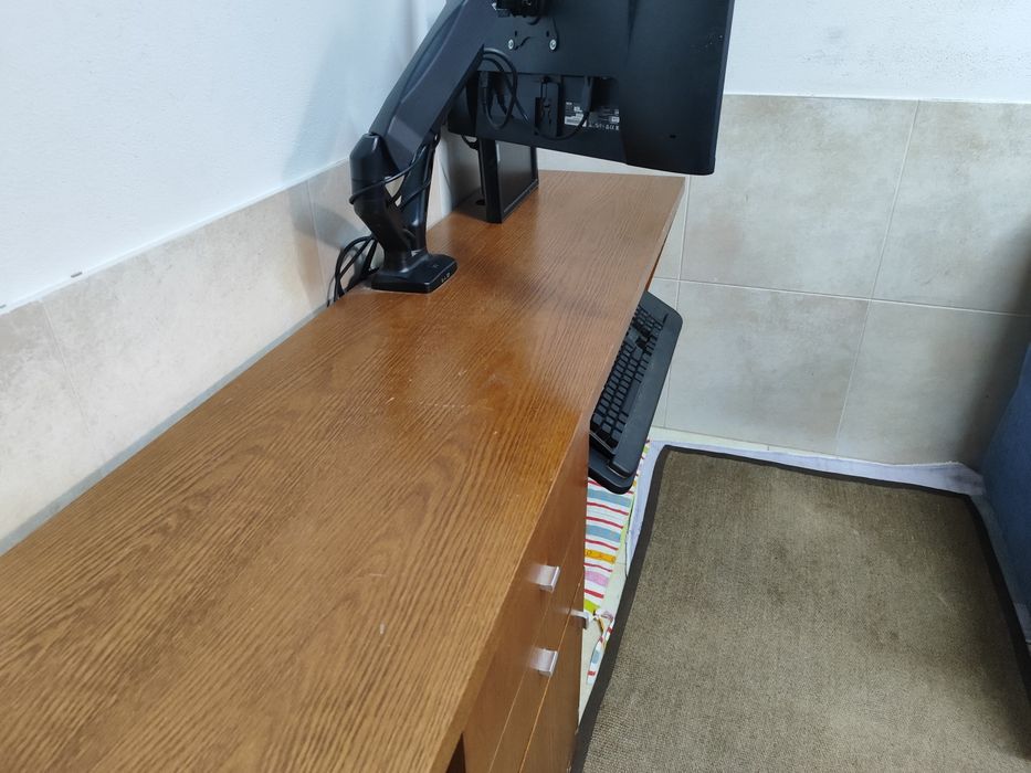 Secretaria em Madeira