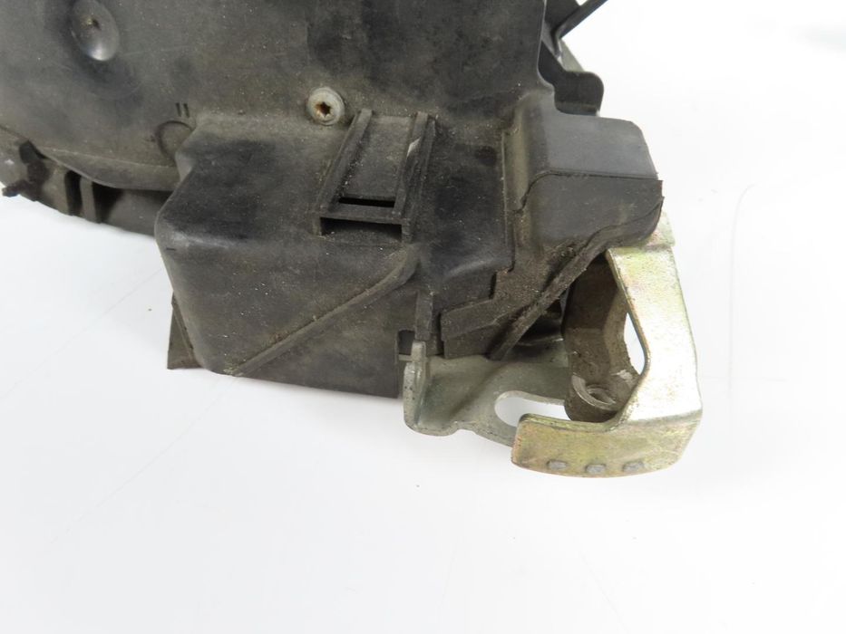 Fecho Da Porta Bmw 5 Ref: 51218235102 / 8235126 1995 - 2004