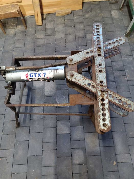 Giętarka hydrauliczna do rur