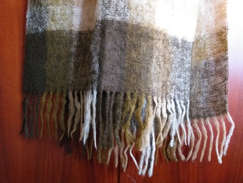 Продаю Шарф, махеровий.