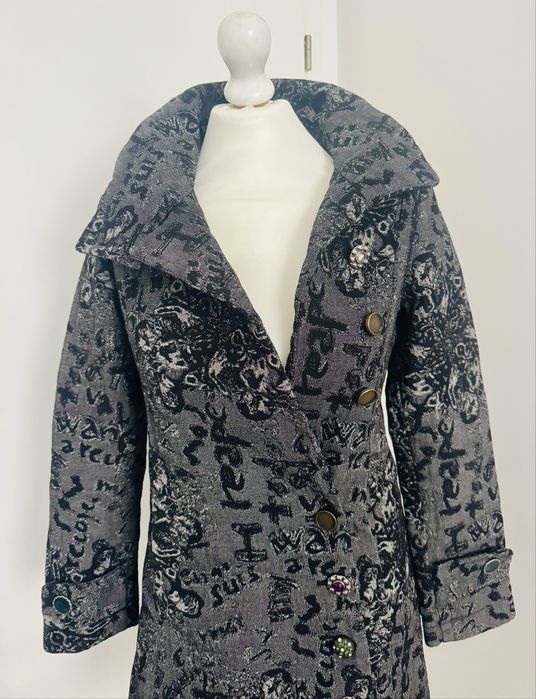 Strukturalny plaszcz Desigual czarny XS
