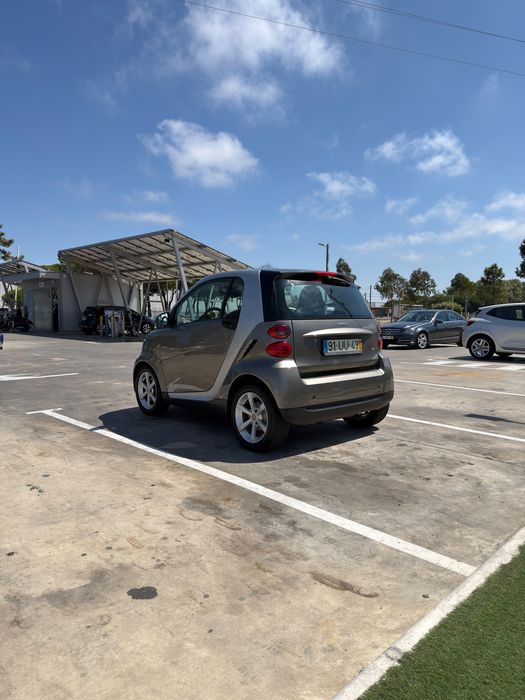 Smart Fortwo Pulse CDI 2009 — Económico e bem cuidado