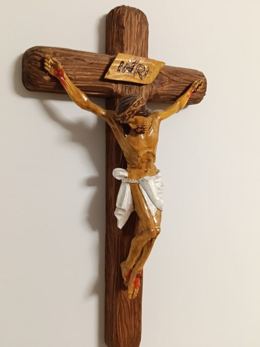 Duży rzeźbiony drewniany krzyż 50cm