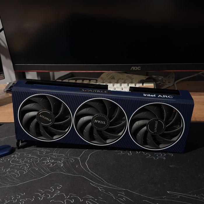 Sparkle Arc A750 Titan OC Edition 8 GB GDDR6 3 wentylatory