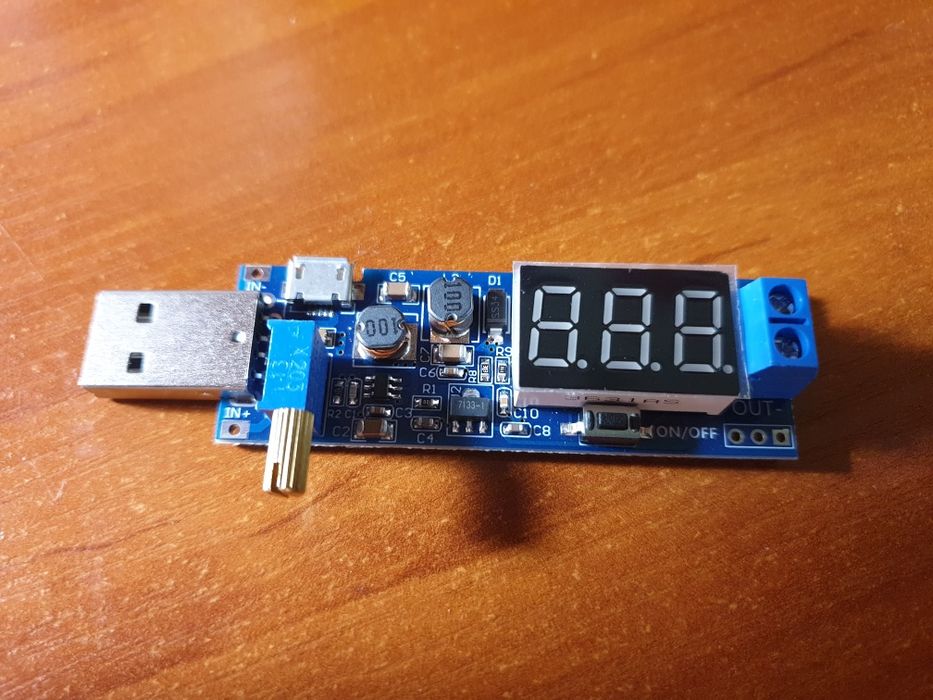 Преобразователь напряжения  USB на 1-24В для Вайфай роутера.