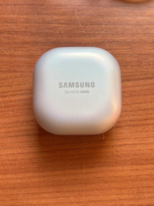 Продам оригінальні навушники Samsung. Модель: SM-R190.