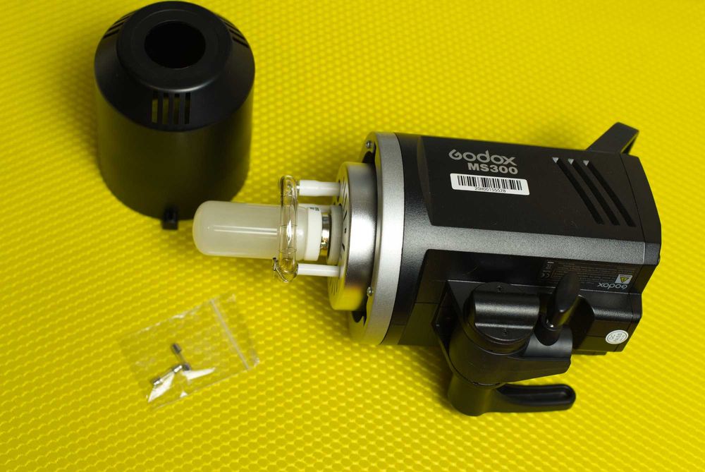 Спалах Godox MS300 студійний