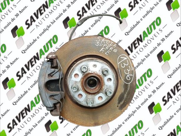 Manga de eixo frente esquerda SKODA Superb II Hatchback (3T4)