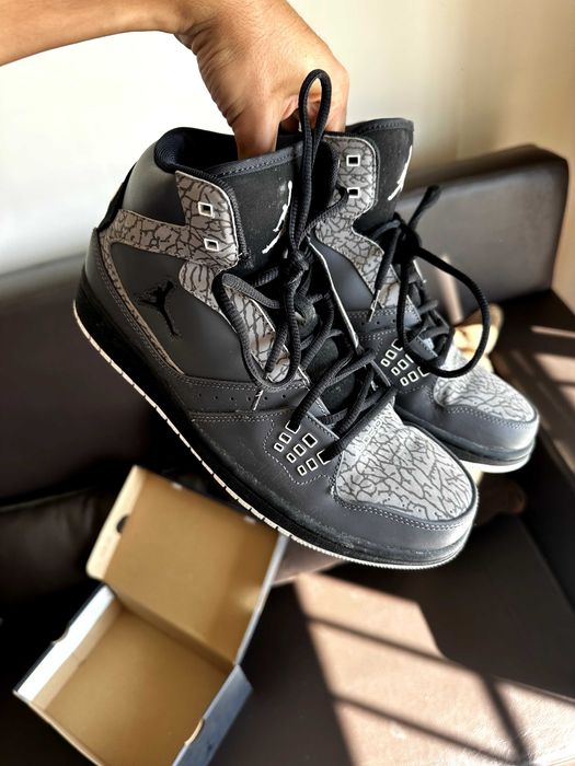 Air Jordan 1 Flight (novos, em caixa)